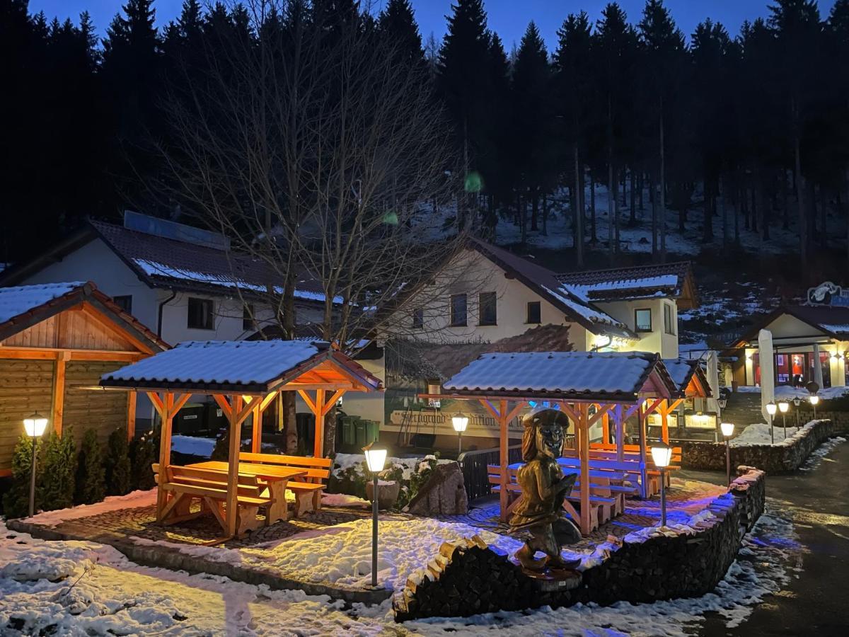 Hotel & Gasthaus Sterngrund Zella-Mehlis Exteriér fotografie